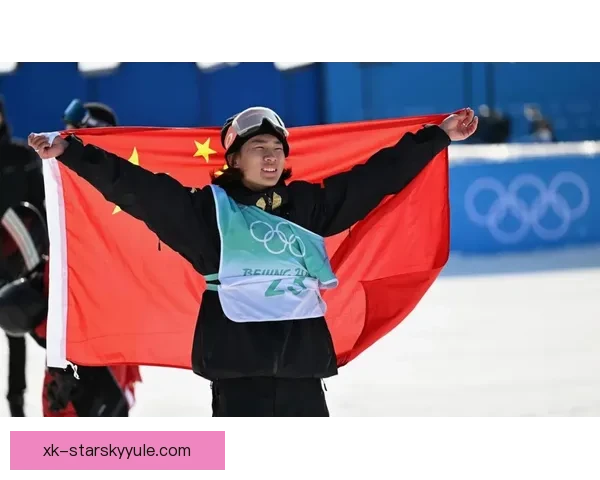 国际雪联中国队同贺苏翊鸣荣耀